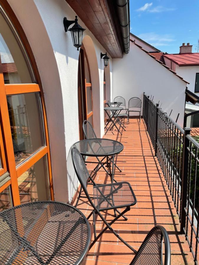 Alva Pension 1 Mikulov Kültér fotó