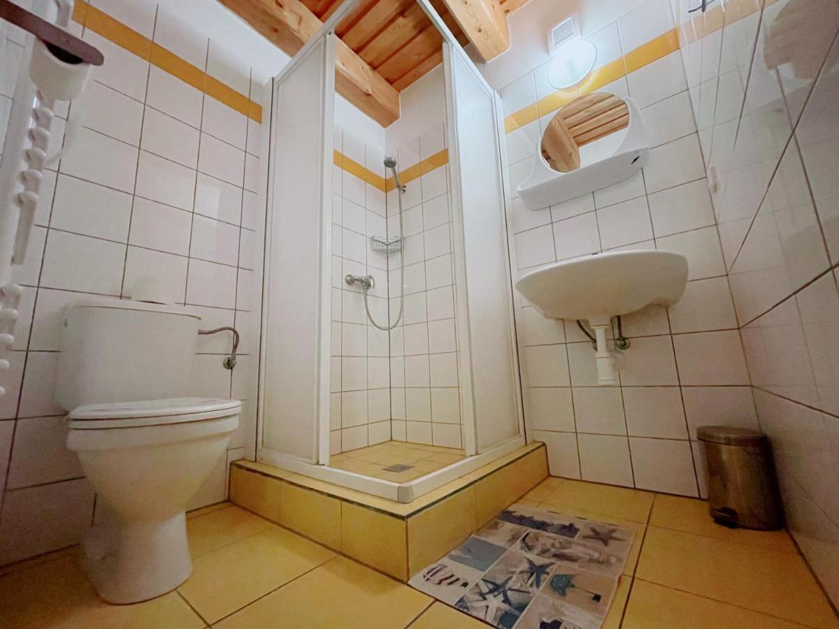 Alva Pension 1 Mikulov Kültér fotó
